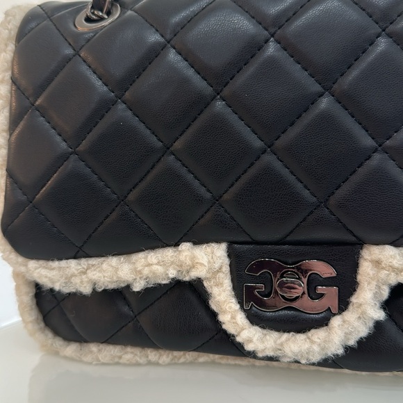 Gilda Paris quilted purse $159 MSRP - Picture 2 of 7